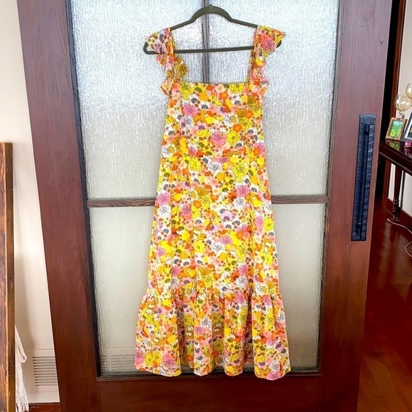 BCBG 60’s print flutter sleeve dress size large. Square neckline. NWT - Picture 1 of 9